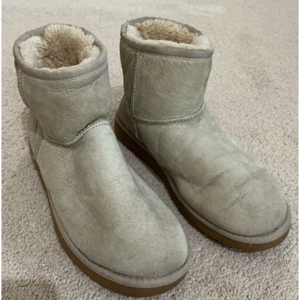 UGG Classic Mini Bailey Sheepskin Suede Ankle Women’s Boots Size 10